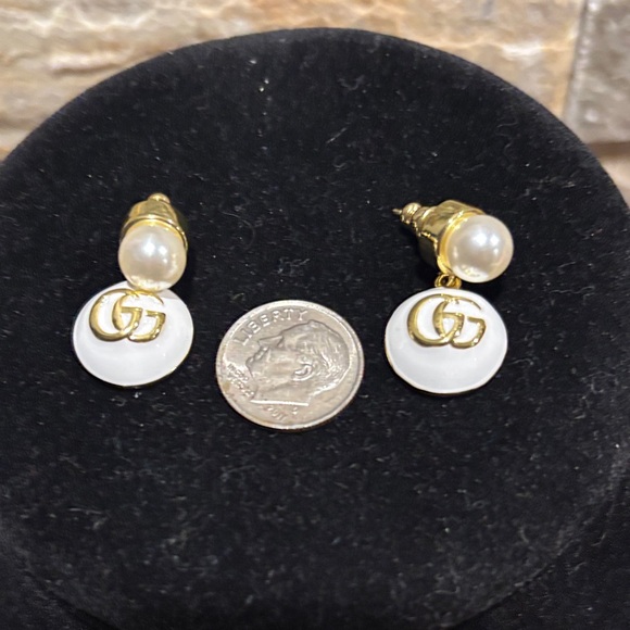 Gold and White GG Logo Pearl Earrings - Picture 4 of 4